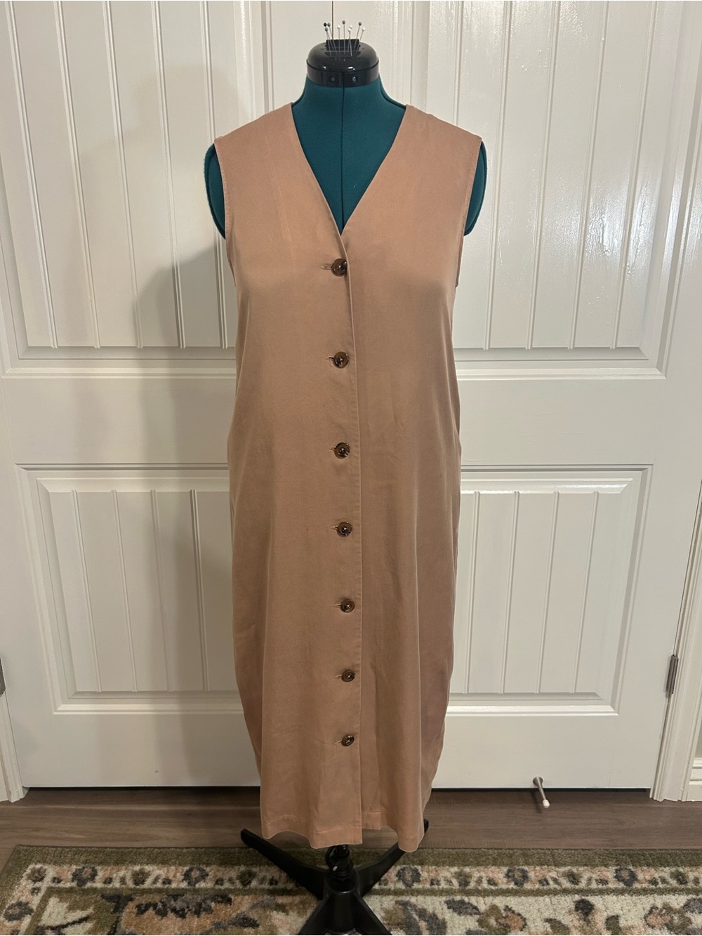 DownEast Sleeveless Button-Front Midi Dress in Tan